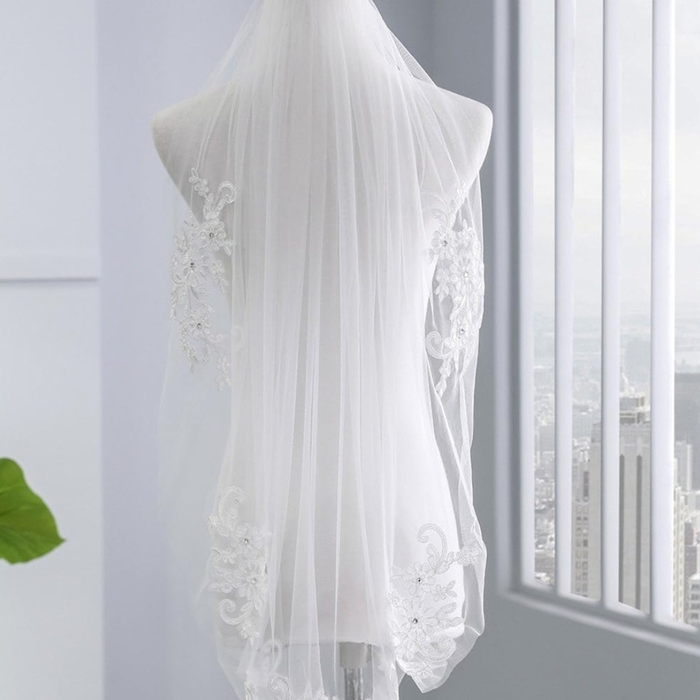 Elegant White Lace Wedding Dress - Picture 2 of 11